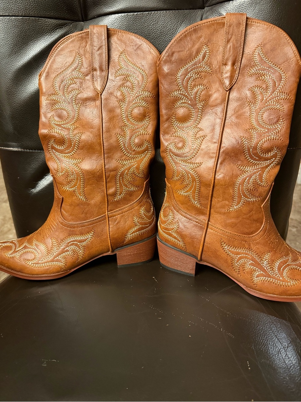 Women's Tan Western Embroidered Cowgirl Boots